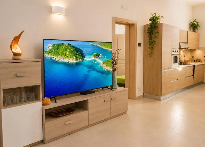 The Green House Suite & Apartment
